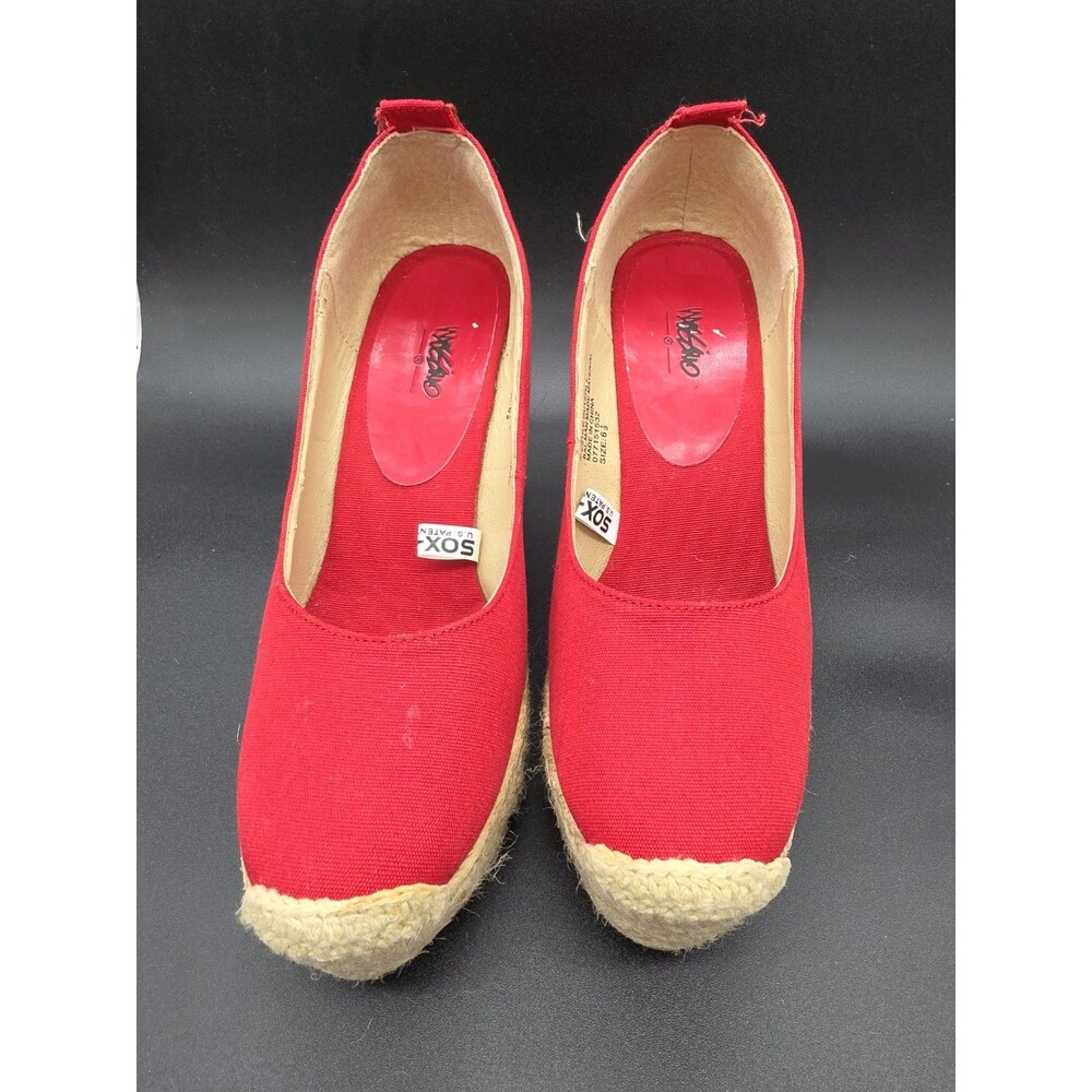 Mossimo Red Canvas Espadrille Wedges Closed Toe Platform Heel 6.5 Flaws Read
